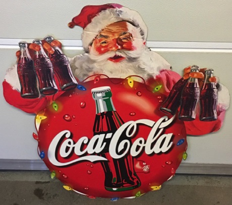 04684-1 € 7,50 coca cola karton kerstman met 6 flesjes 75 x 70 cm.jpeg